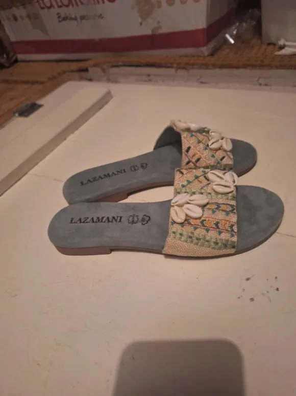 Lazamani slippers Maat 37 nieuw!