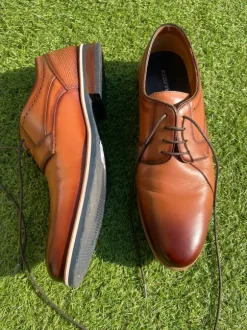 Lazzarini Schnürschuh, Größe 44, Neuwertig