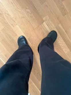 Leder Clogs mit Nieten
