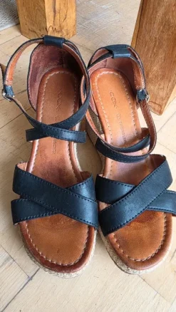 Leder Keilabsatz Echtleder Sandalen von Cox Gr 38
