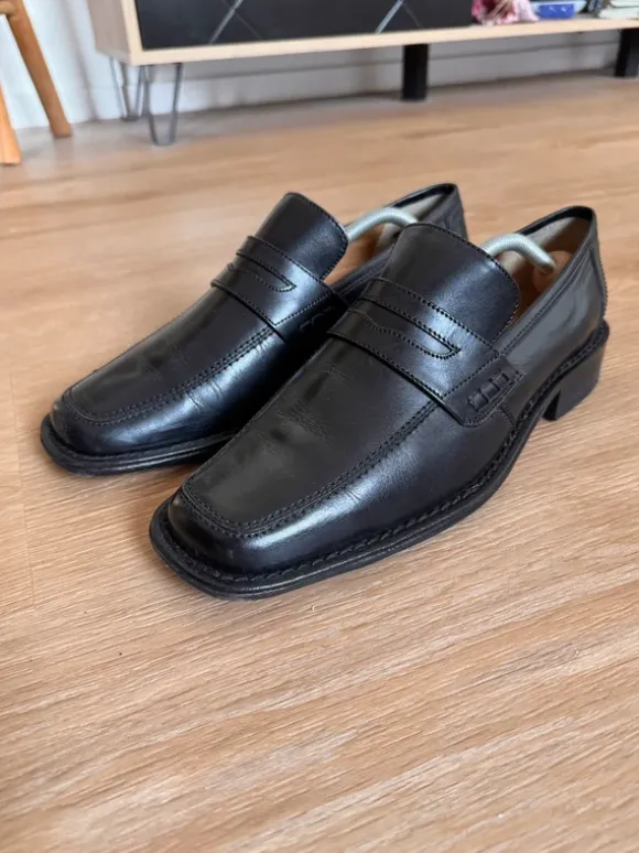 Leder Loafer von Hush Puppies mit quadratischer Spitze