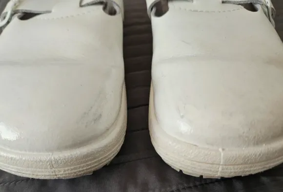 Lederclogs Gr.42. Für Pflegepersonal