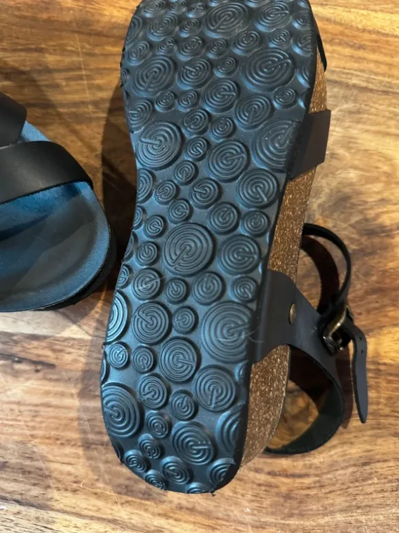 Ledersandale mit Plateau Absatz