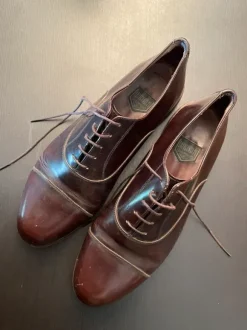 Lederschuhe