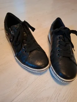 Lederschuhe