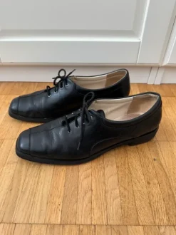 Lederschuhe