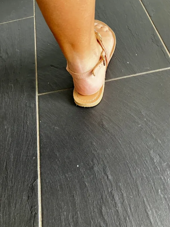 Leder-Zehensandalette, Marke: Faith