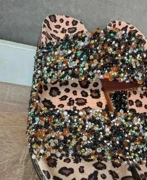 Leo Slipper / Pantoletten Sandalen 38 38,5 Leoparden