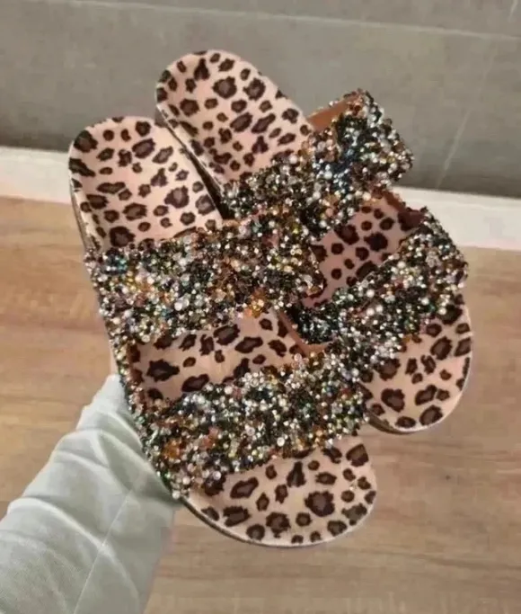 Leo Slipper / Pantoletten Sandalen 38 38,5 Leoparden