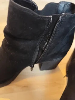 Leuke zwarte laarsjes met rits