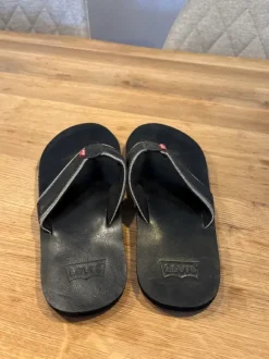 Levis Flip Flops Sommerschuhe Schlappen