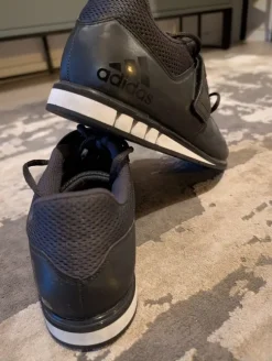 Lifting Schuhe Größe 43 1/3 Adidas