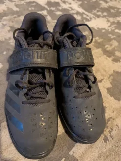 Lifting Schuhe Größe 43 1/3 Adidas