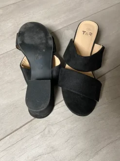 lightly heeled flip-flops