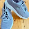 Lila Skechers