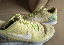Limettengrüne/gelbe Nike Schuhe Gr. 39