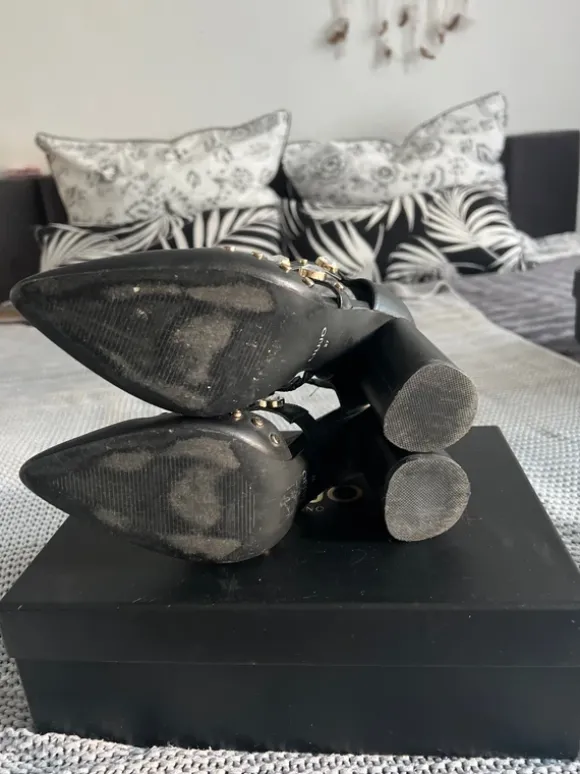 Liu Jo Pumps mit Nieten und Strass Gr. 37 Leder mit Box