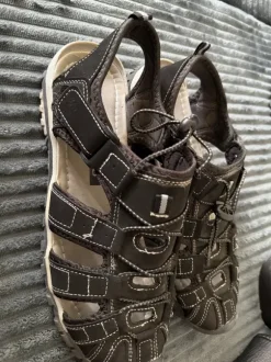 Living Updated Sandalen