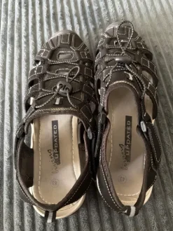 Living Updated Sandalen