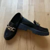 loafer mit golddetail