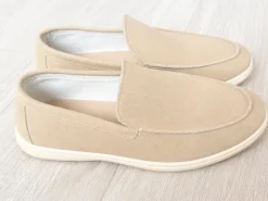loafers beige