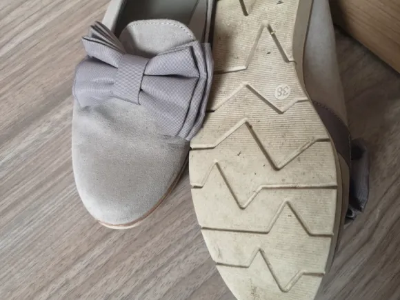 Loafers Schuhe mit süßer Schleife von Pesaro