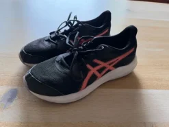 Loopschoenen maat 39