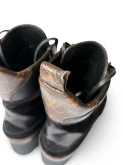 Louis Vuitton desert boots 40