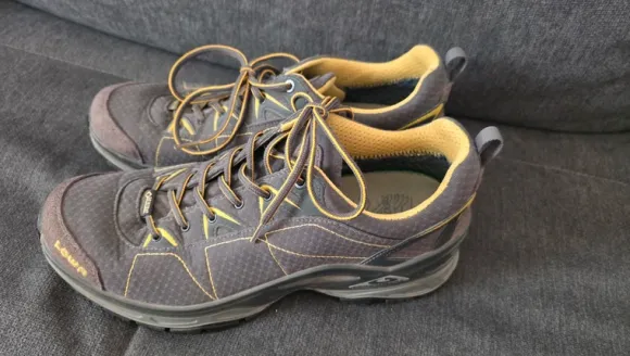 LOWA Gore-Tex Schuhe Gr. 44,5 – Top Zustand