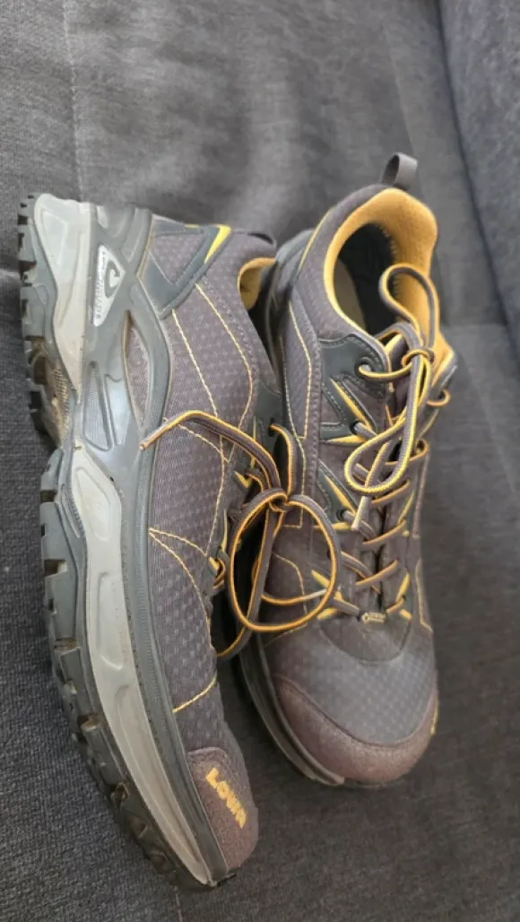 LOWA Gore-Tex Schuhe Gr. 44,5 – Top Zustand