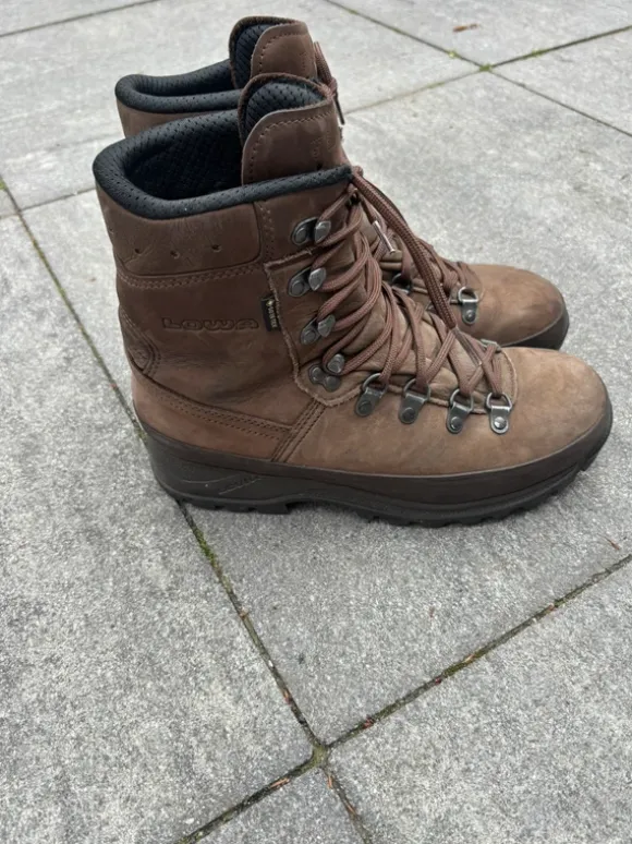 Lowa mountain boot NL GTX bruin 41 Gore-tex