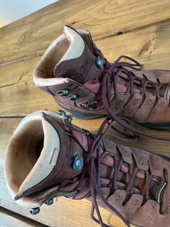 Lowa wandelschoenen 39,5 zeer goede staat