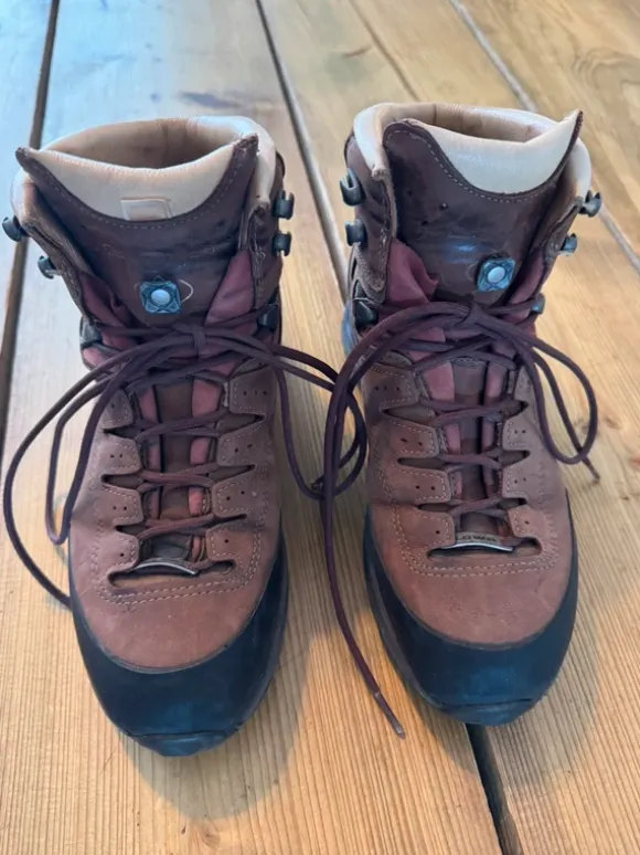 Lowa wandelschoenen 39,5 zeer goede staat
