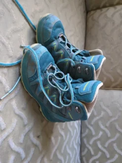 Lowa Wanderschuhe Größe 30