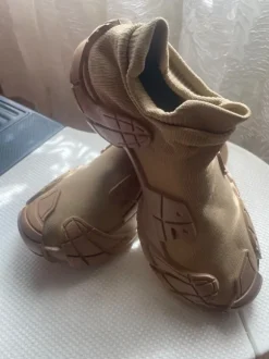 Man sneakers 42