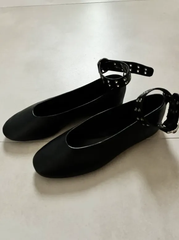Mango MNG Ballerinas Grommet-Riemen Schwarz Gr. 38 Y2K Grunge