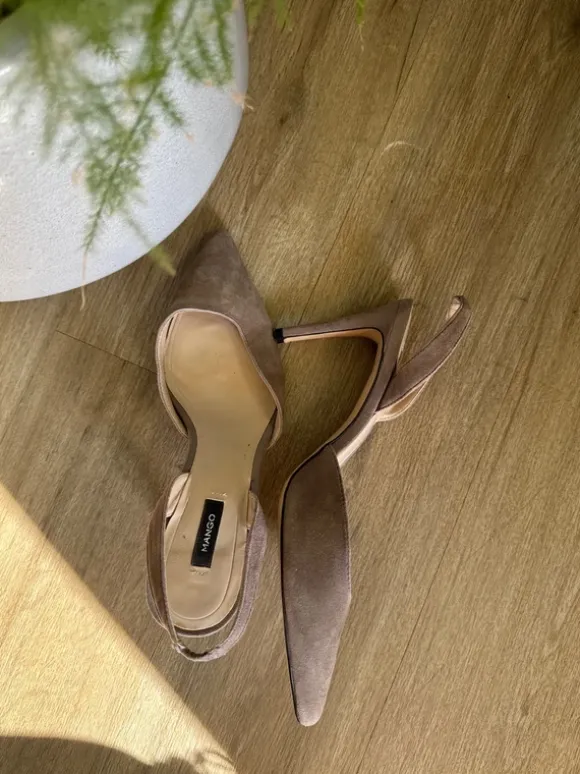 Mango Pumps