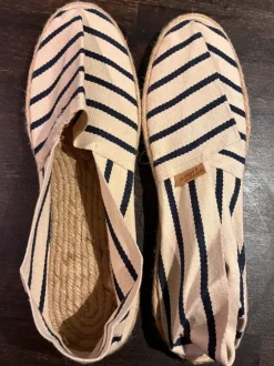 Marineblaue Espadrilles 44 fallen aber kleiner aus