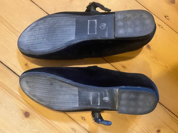 Mary Jane Ballerinas (samt und schwarz)