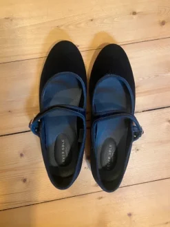 Mary Jane Ballerinas (samt und schwarz)