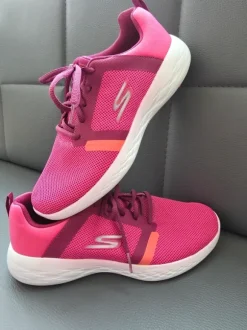 Mega Sneaker Skechers Gr.38 Neu