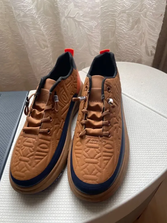 Men sneakers 40