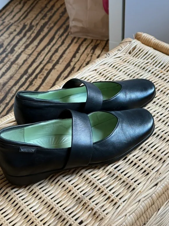 Mephisto Gabriela Mary Jane Ballerinas / Flats aus schwarzem Leder