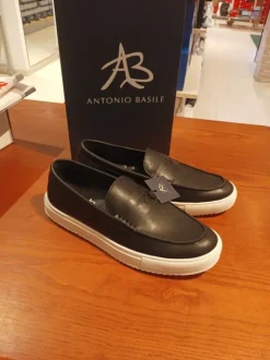 Mocassino nero uomo