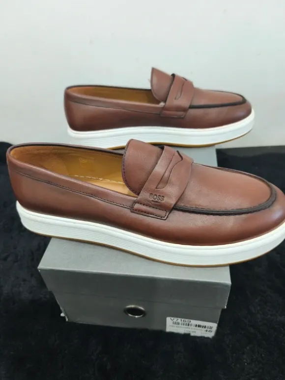 Mocassins Boss taille 46