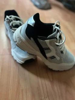 Mooie sneakers maat 39