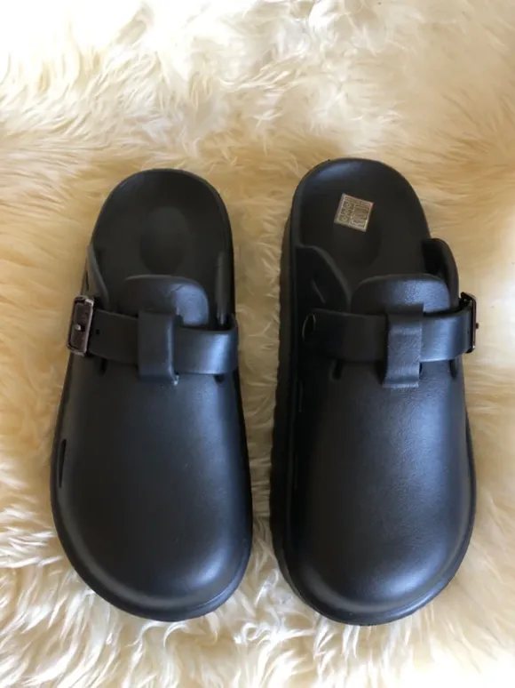 Mules, Clogs Gr 39 Cooler Style in schwarz Neu Sommer Hit