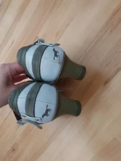 Mustang Pumps