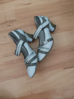 Mustang Pumps