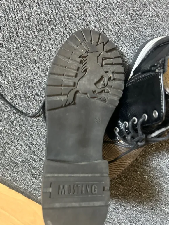 Mustang Schuhe